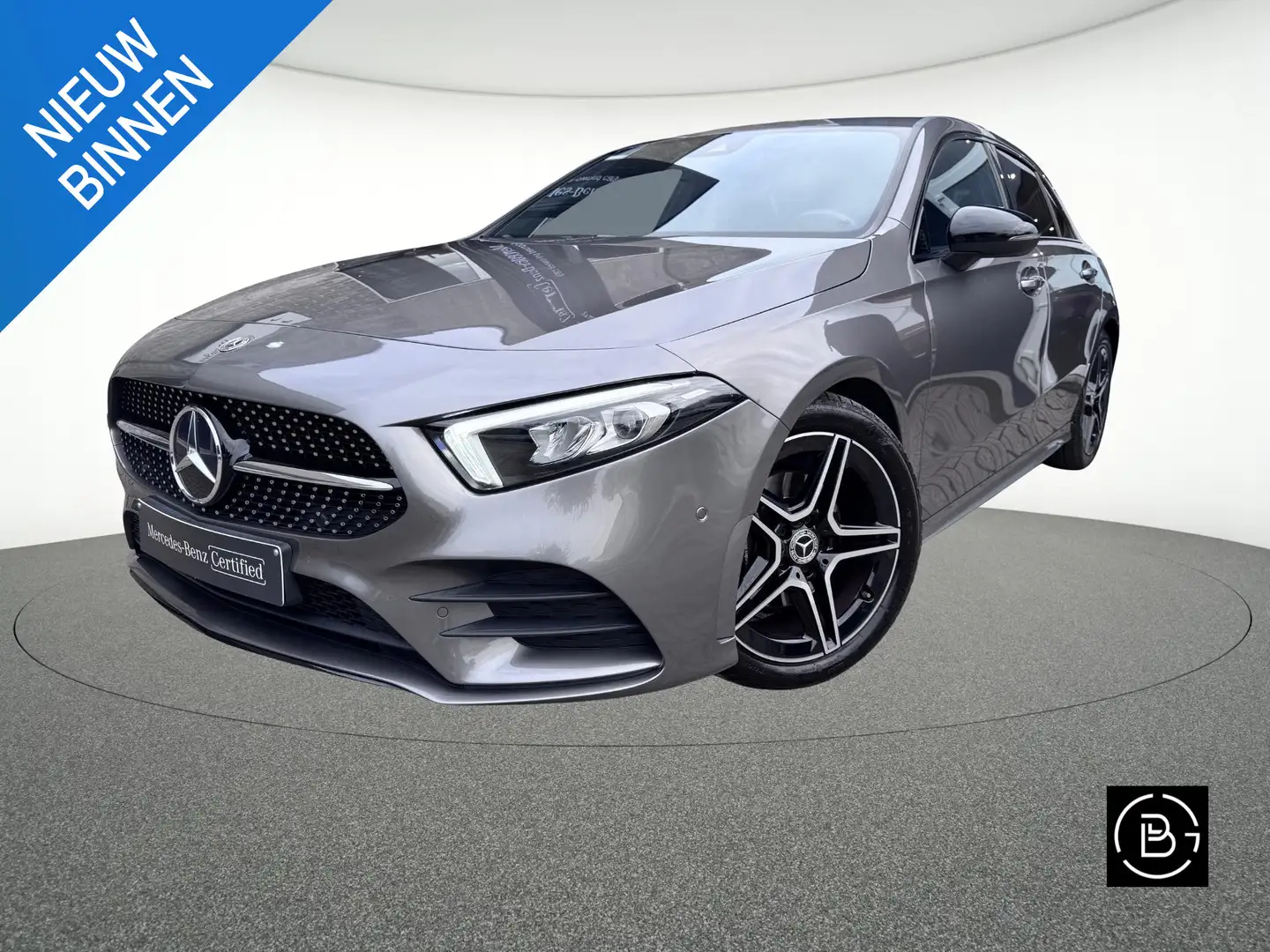 Mercedes-Benz A 180 A AMG Line Pack Night - Ambient Lighting - Carplay Grau - 1