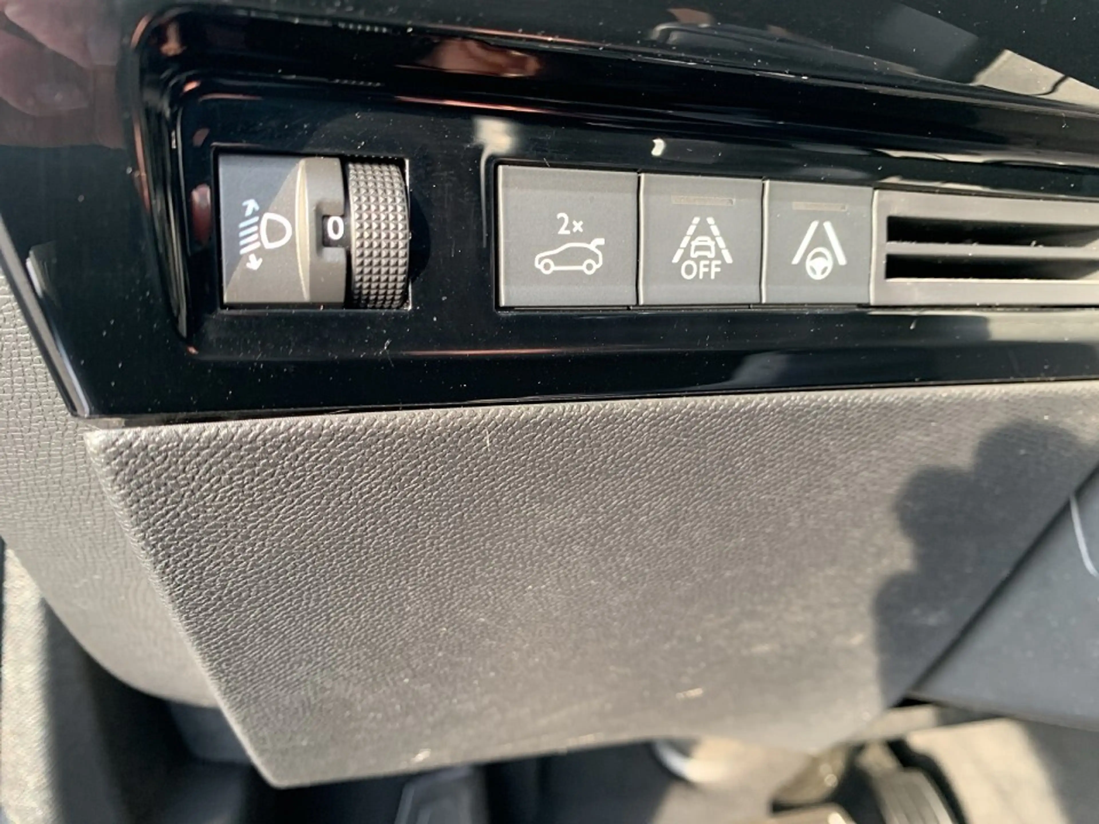 Peugeot 508 SW 1,5 BlueHDi 130 EAT8 S&S Allure Pack Aut. — photo 12