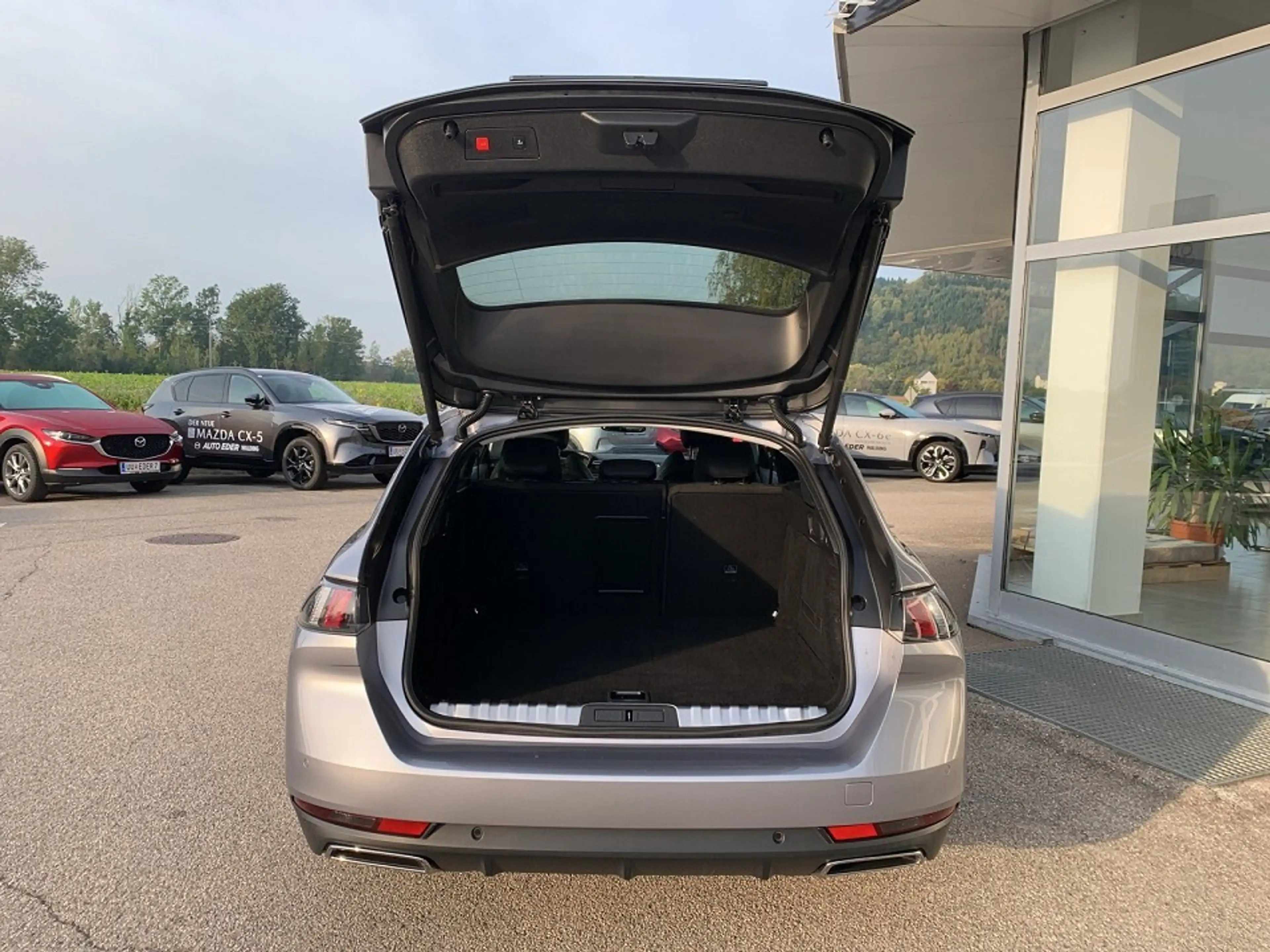 Peugeot 508 SW 1,5 BlueHDi 130 EAT8 S&S Allure Pack Aut. — photo 10