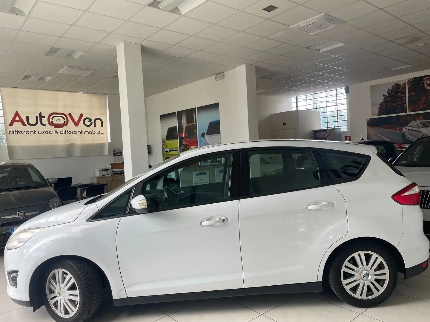 Ford C-Max C-Max II 2010 1.6 tdci Plus 95cv Blanc - 2