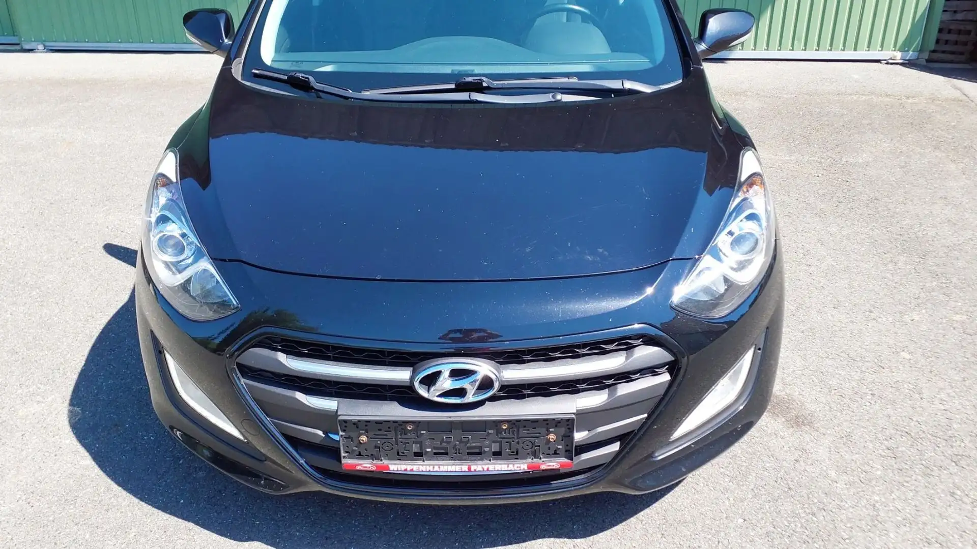 Hyundai i30 1.6 Go Schwarz - 2