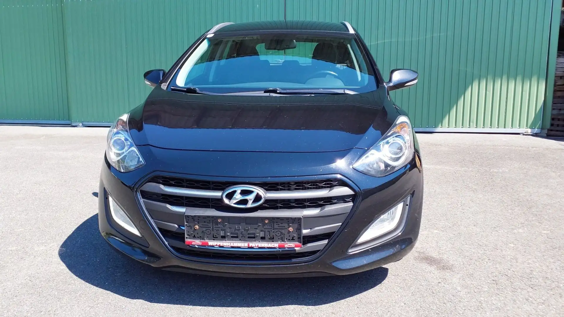 Hyundai i30 1.6 Go Schwarz - 1