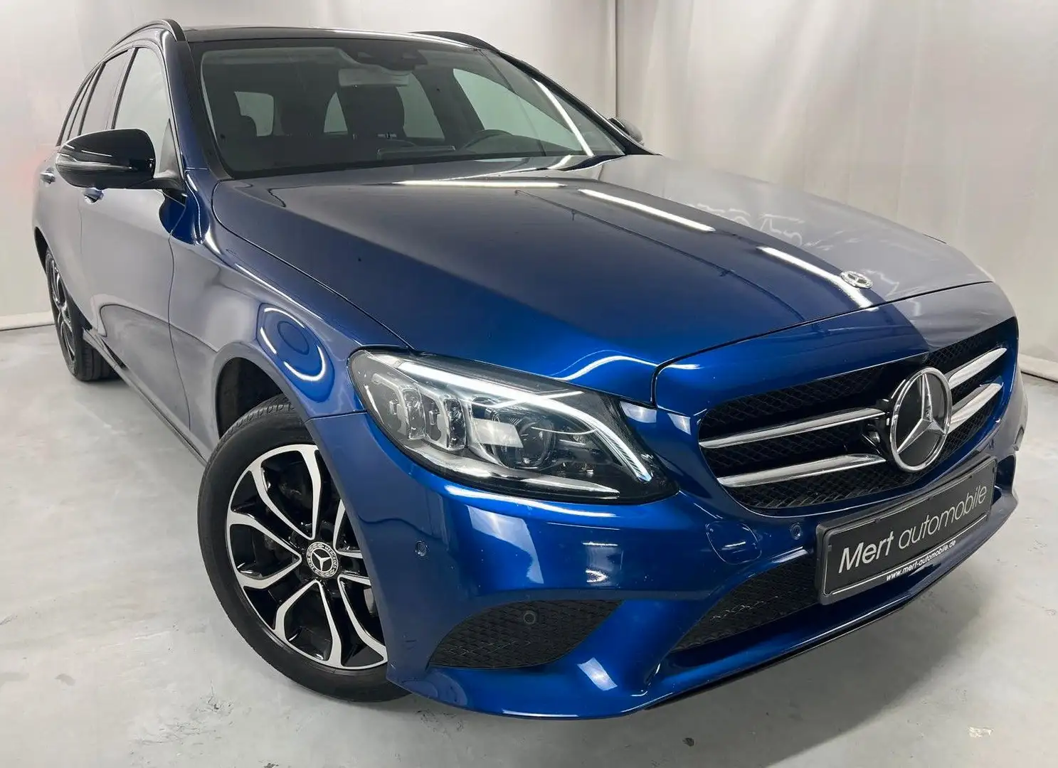 Mercedes-Benz C 300 T *4M*PANO*DISTR*TOTW*AHK*KAMERA*HUD*360° Bleu - 1