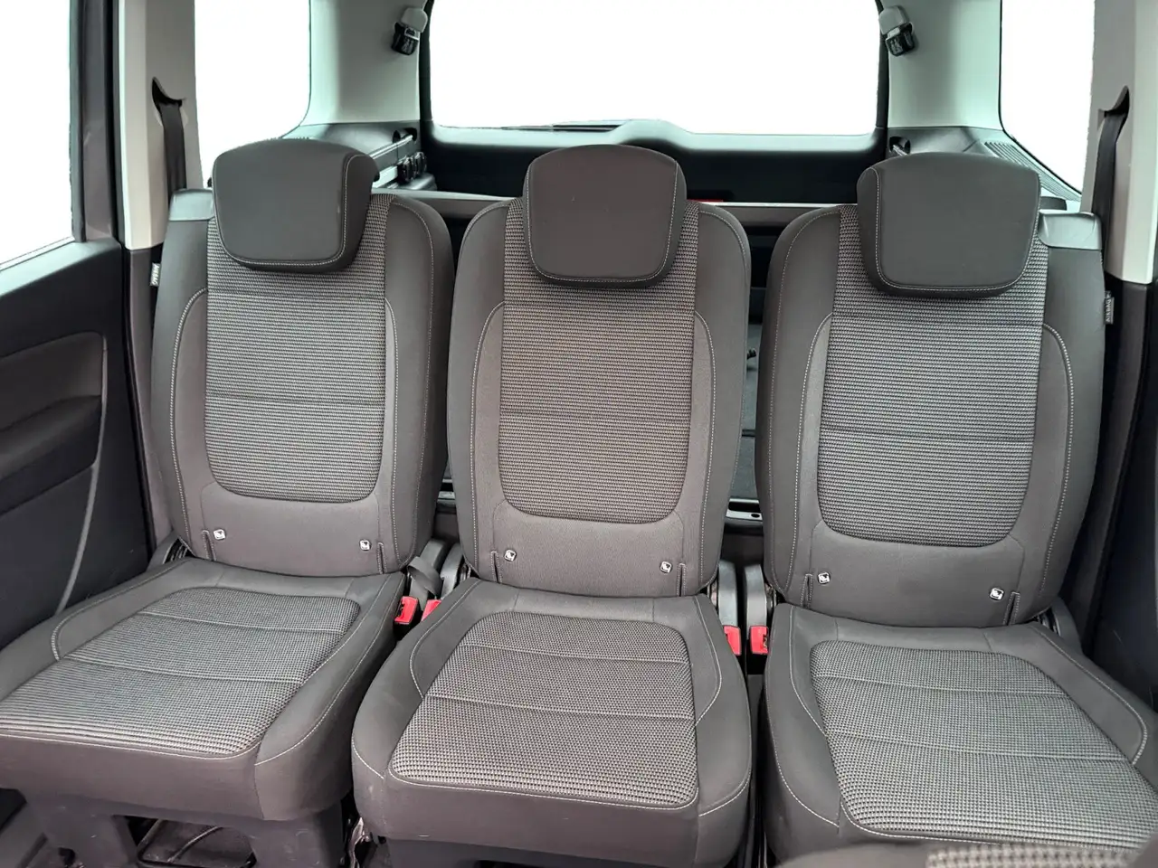 Volkswagen Sharan Comfortline AHK/PANO/RFK/ACC/NAVI 10