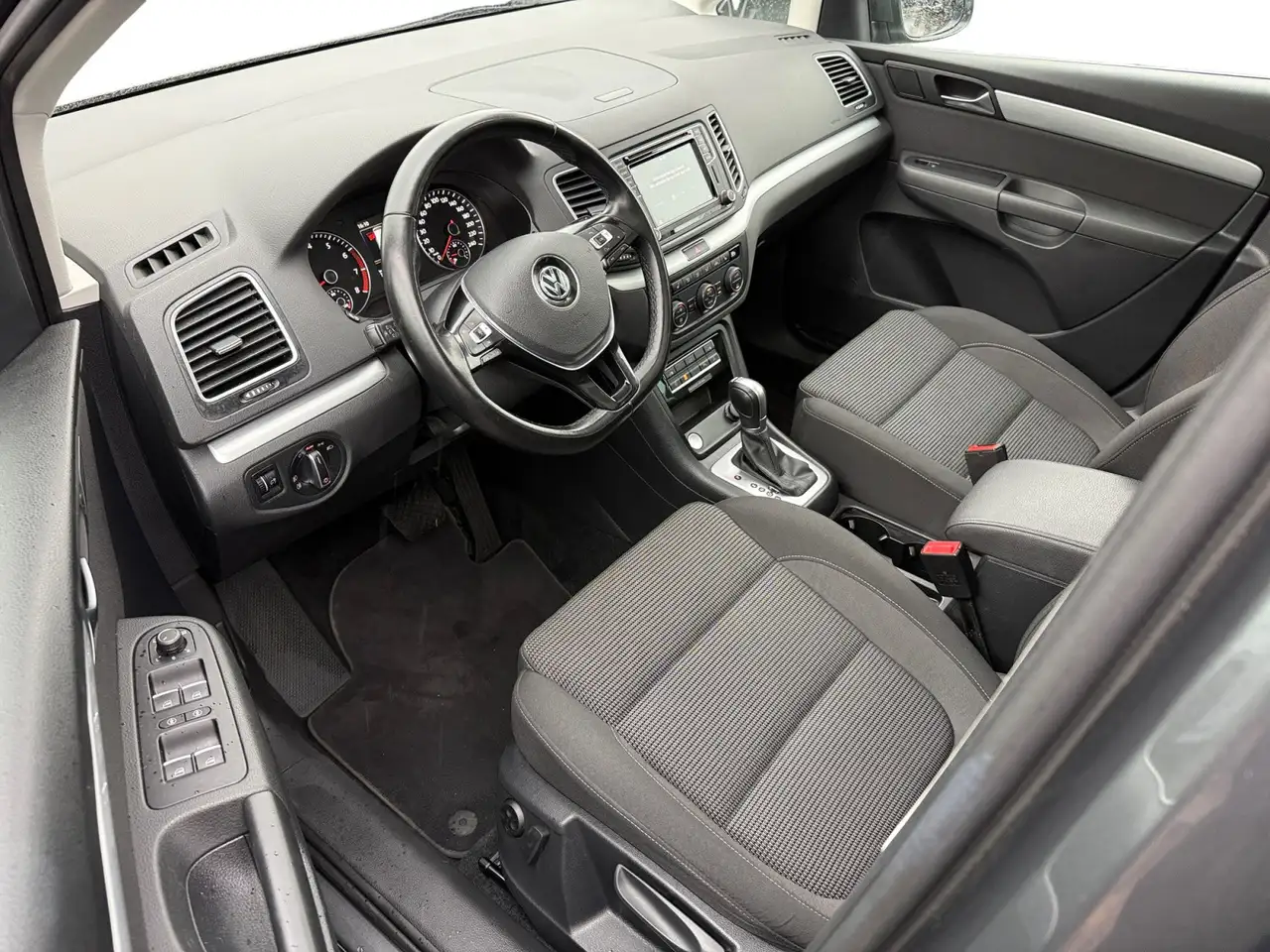 Volkswagen Sharan Comfortline AHK/PANO/RFK/ACC/NAVI 6