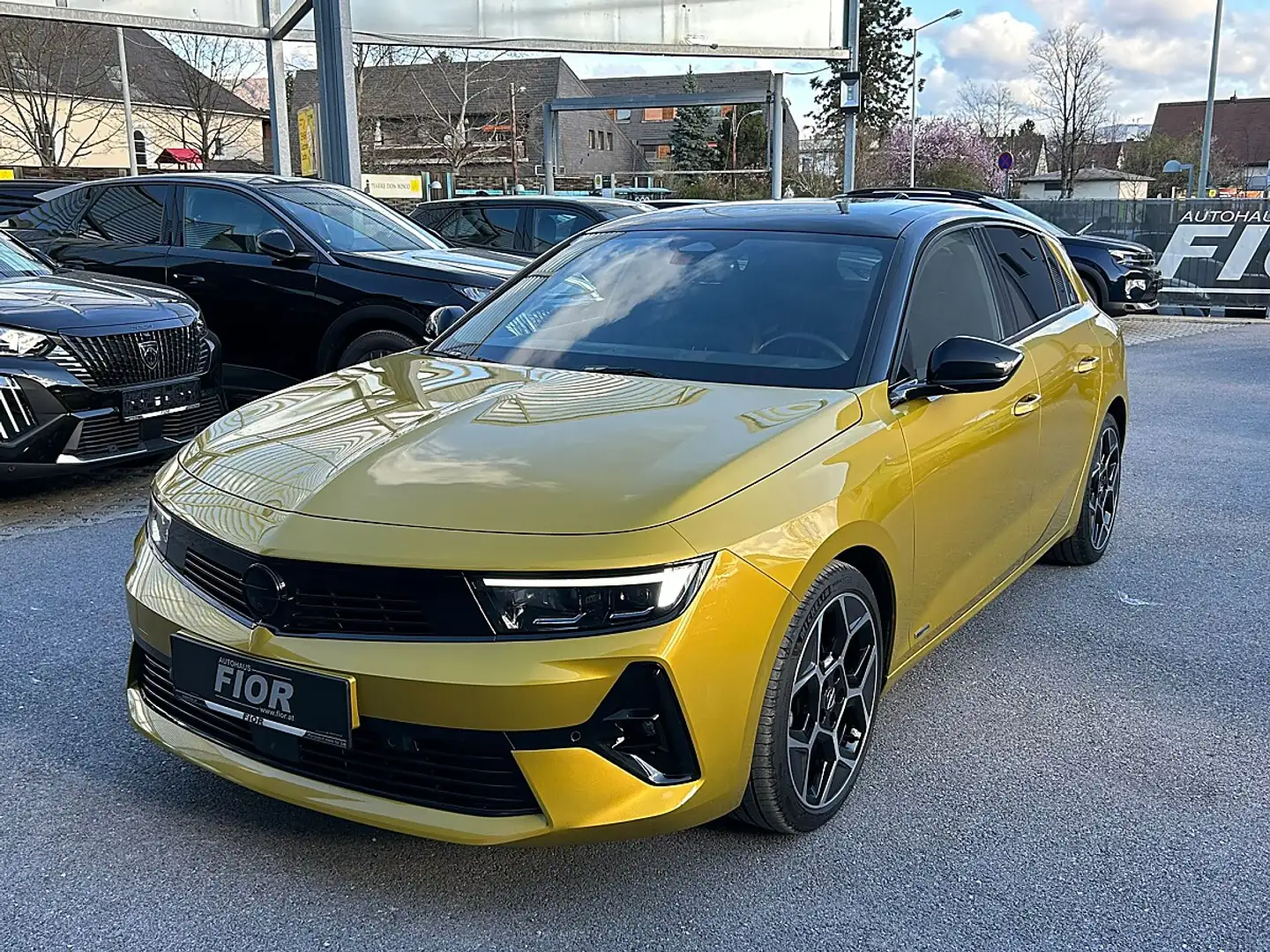 Opel Astra 1,2 Turbo GS Line Aut. Gelb - 1