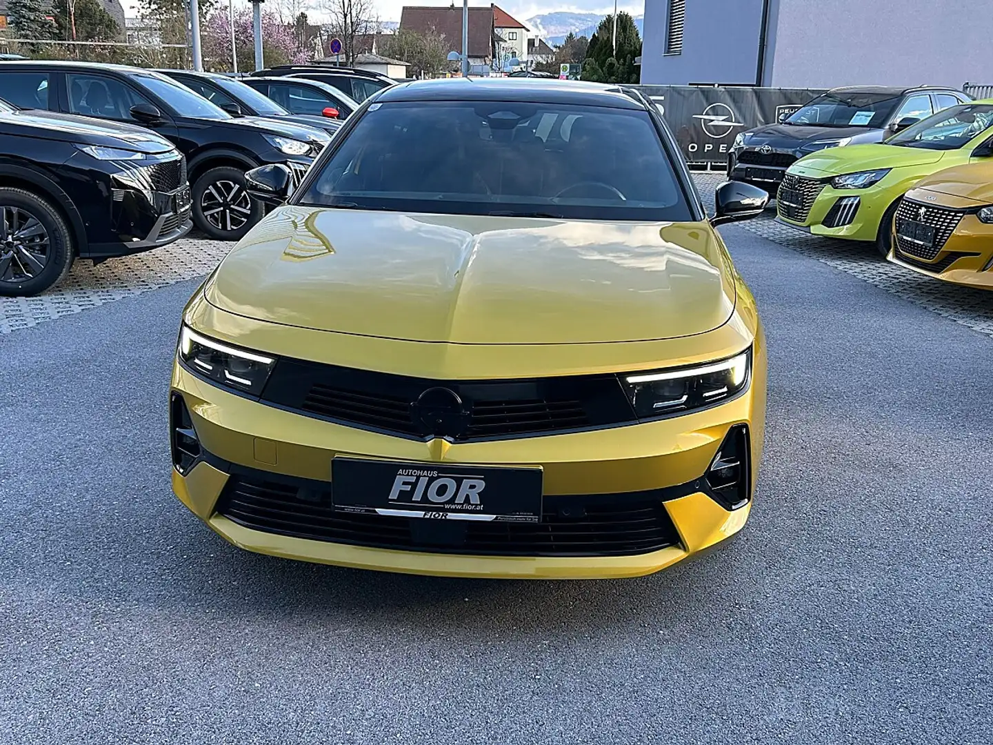 Opel Astra 1,2 Turbo GS Line Aut. Gelb - 2