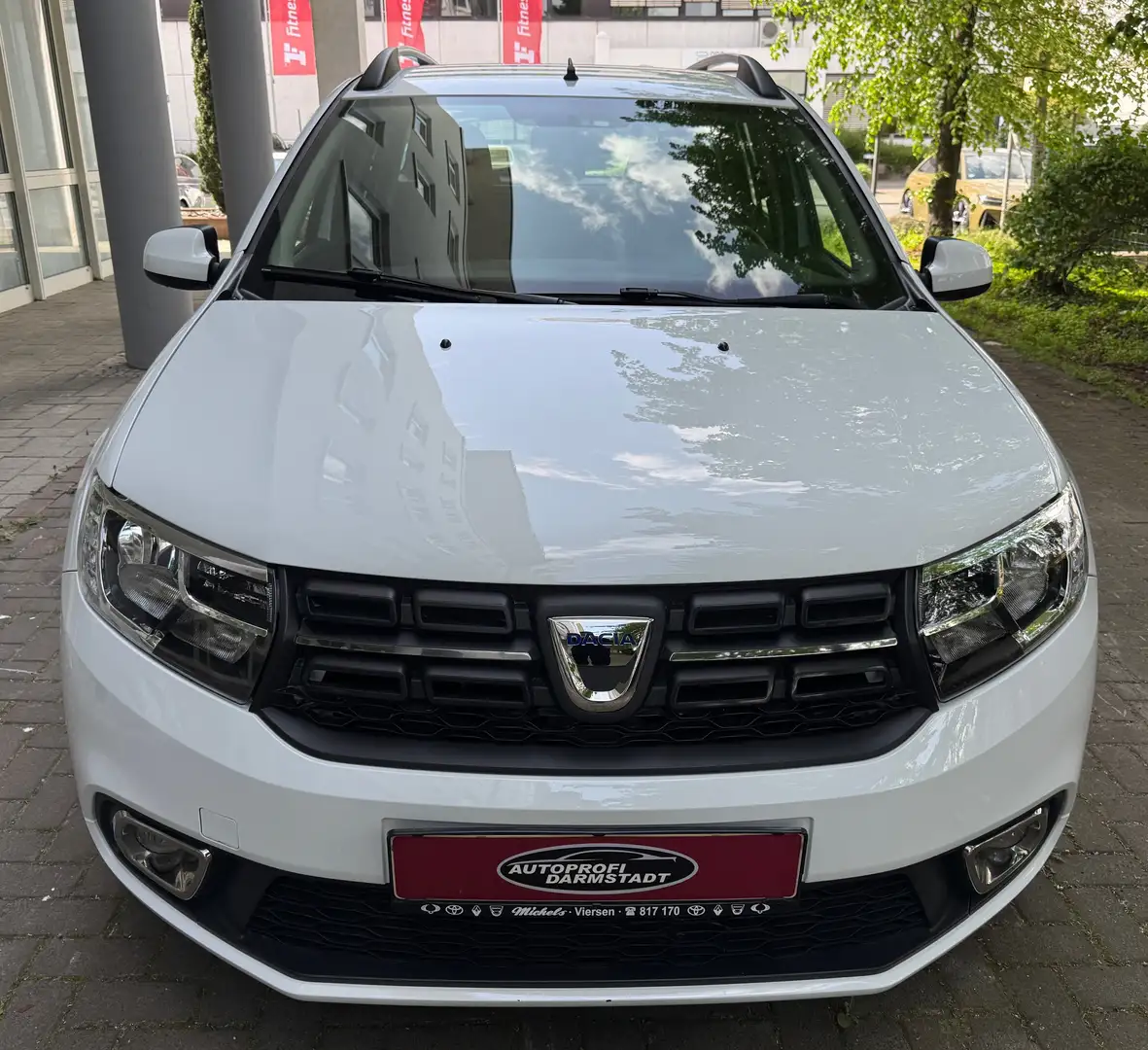 Dacia Logan TÜV AU NEU*KLIMA*PDC* BEHINDERTEN LENKRAD* Wit - 2