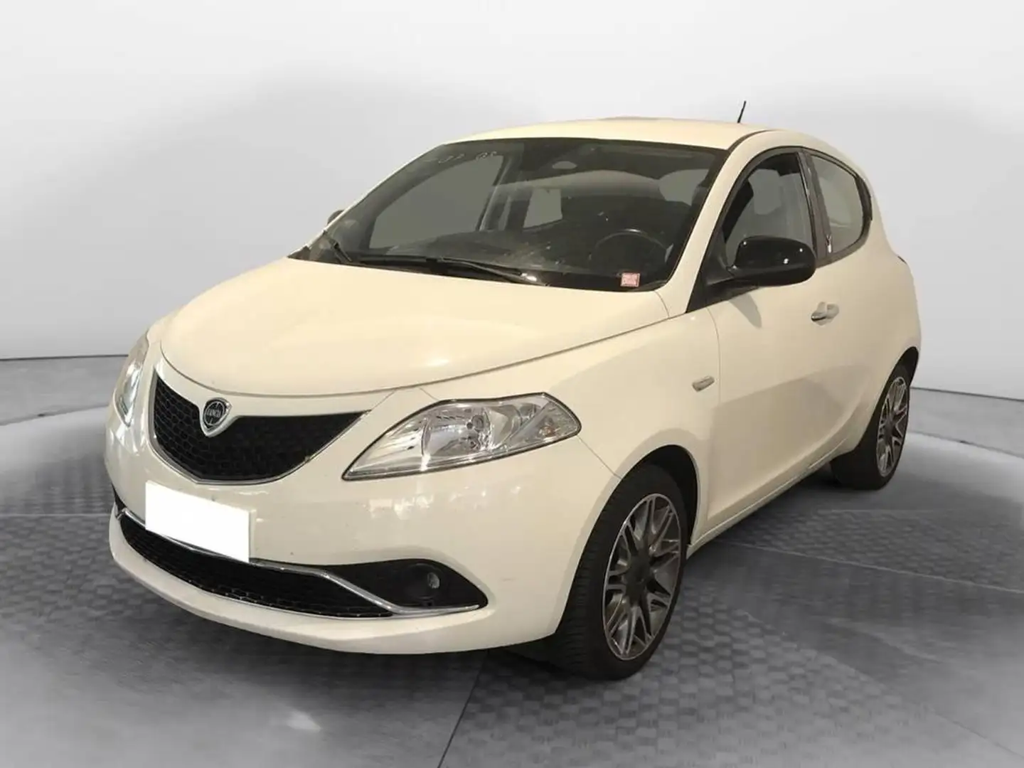 Lancia Ypsilon 1.3 mjt Platinum s&s 95cv my16 Bianco - 1