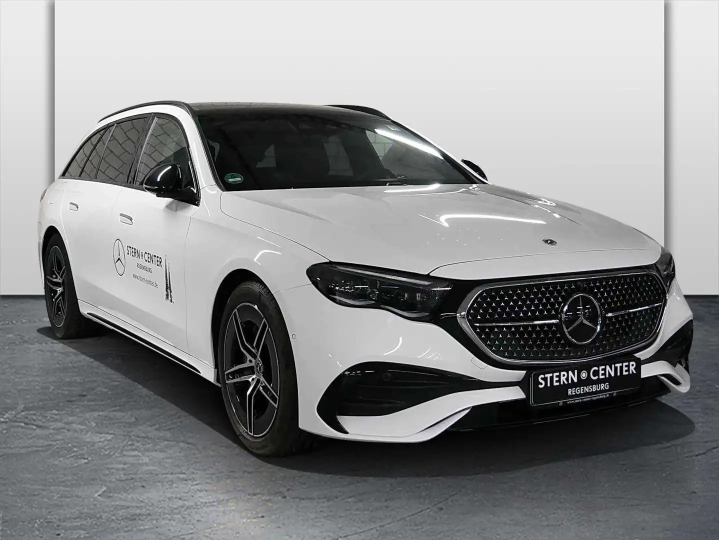 Mercedes-Benz E 200 d T-Modell MBUX AMG SHD Perf-AGA LED Navi Weiß - 2