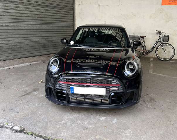 Imagine MINI John Cooper Works Paket Professional, JCW Trim, 8-fach bereift