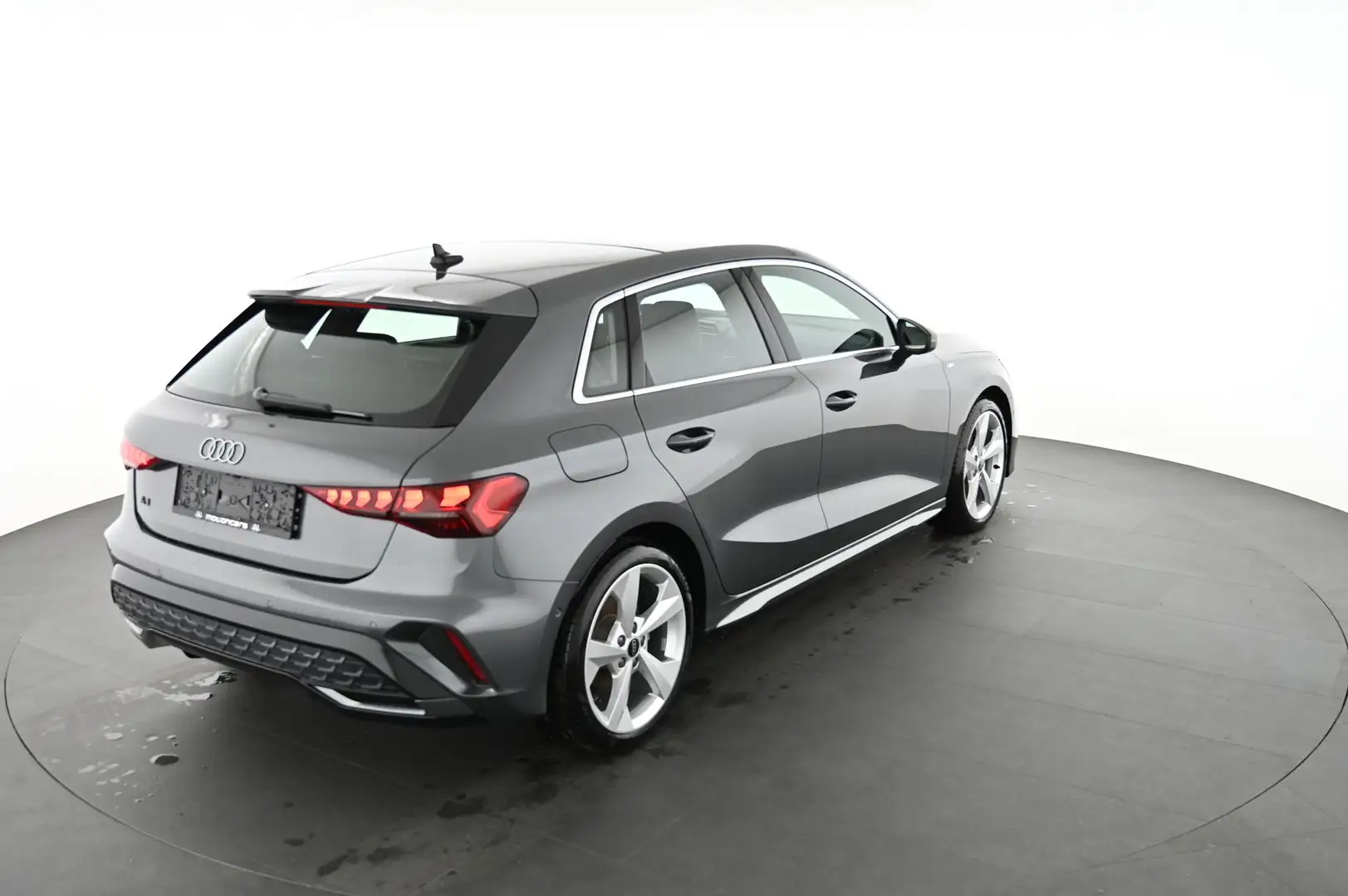 Audi A3 1.5 35 TFSI 150 HK S Tronic S-Line ED SB MHEV Aut. Grau - 2