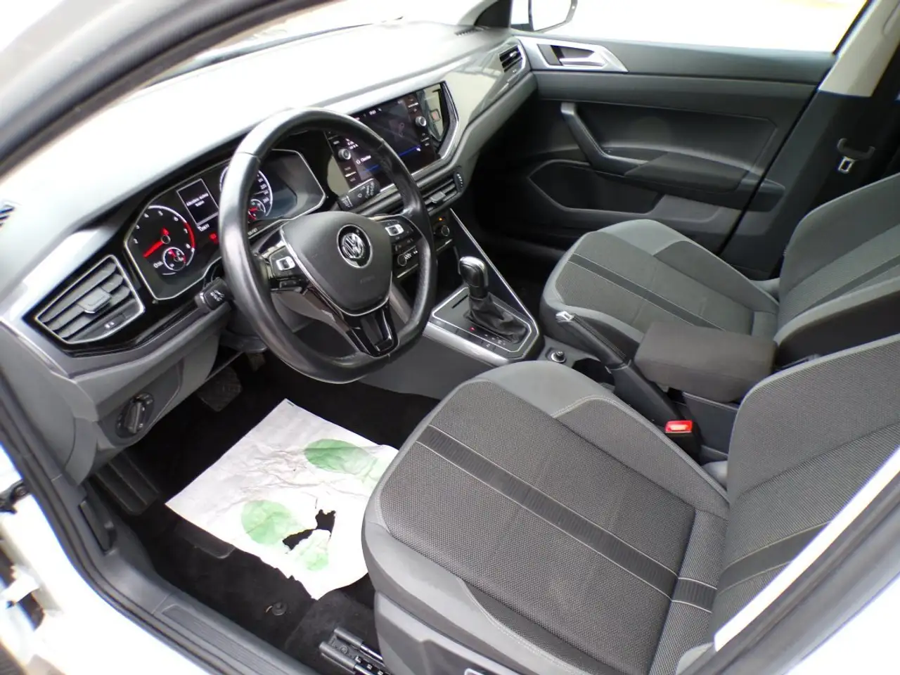 Volkswagen Polo Citadine 5 portes — photo 9