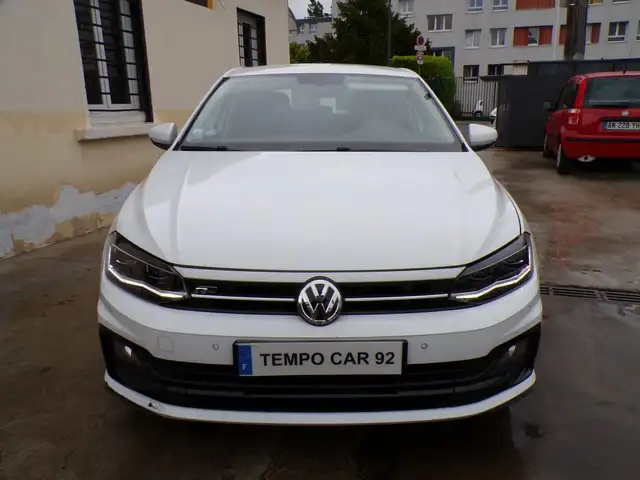 Volkswagen Polo view 2