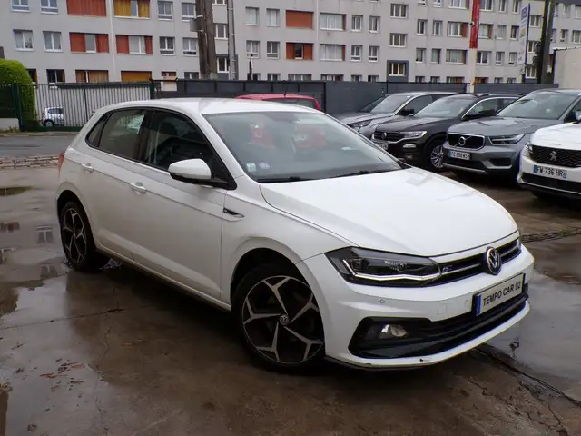 Volkswagen Polo view 3