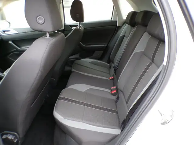 Volkswagen Polo view 13