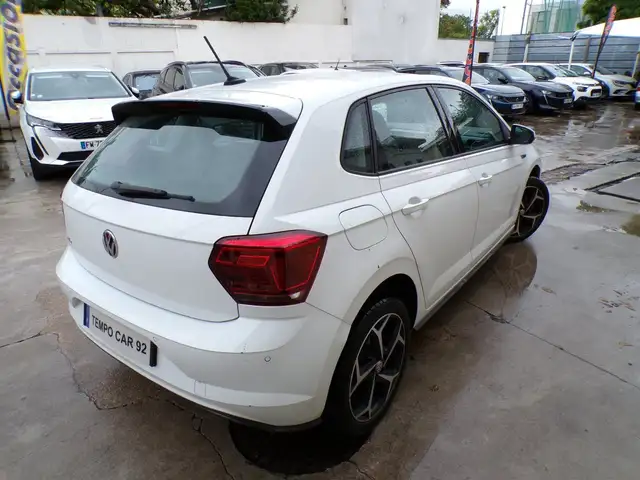 Volkswagen Polo view 4