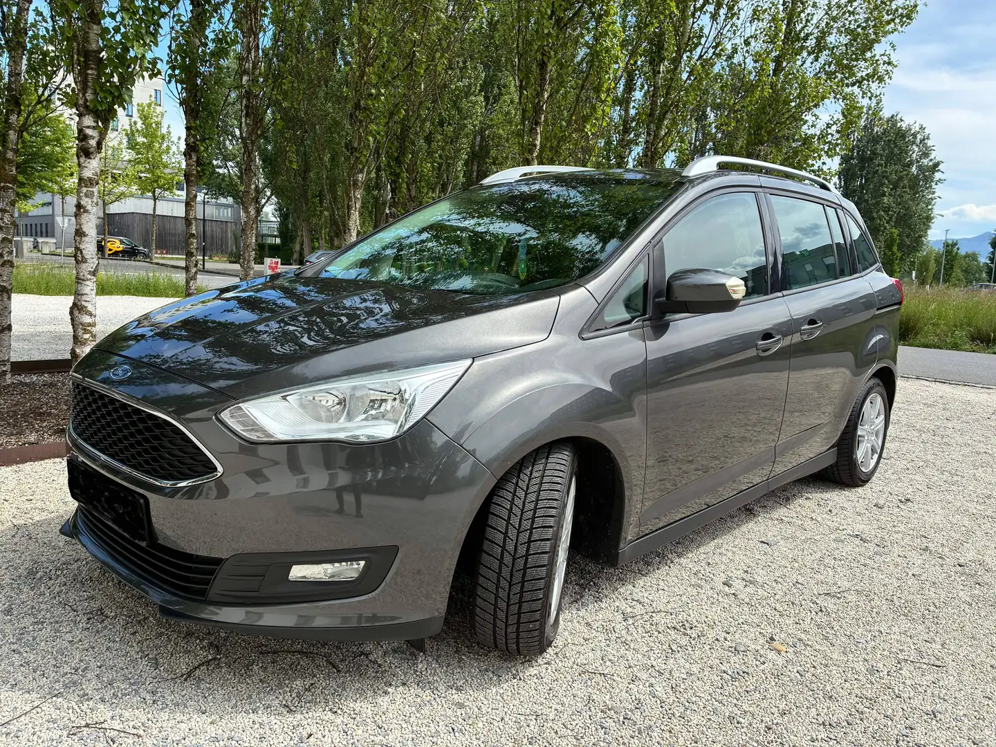 Ford Grand C-Max Grand C-MAX Titanium 1,0 EcoBoost Titanium Grau - 2