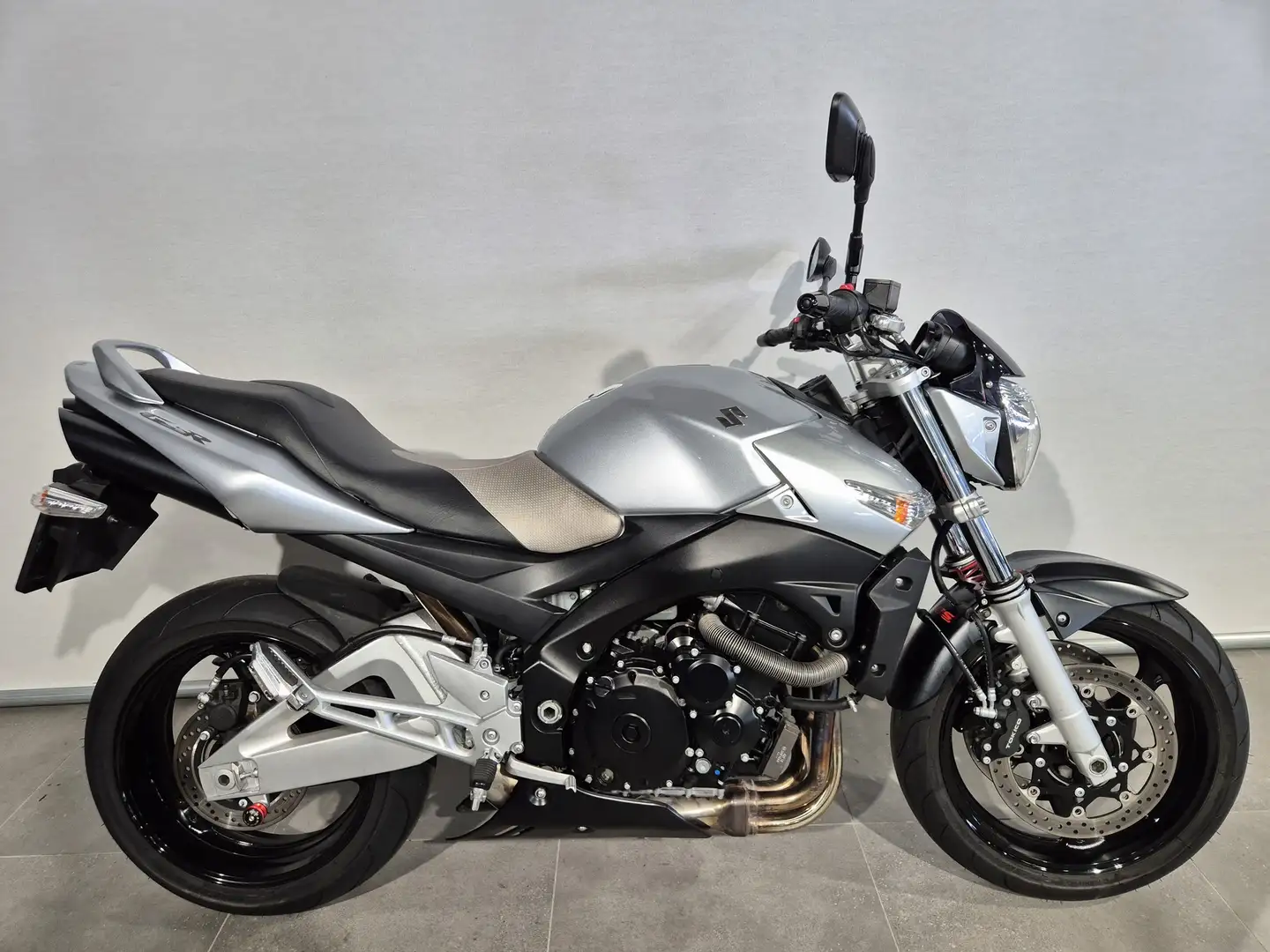 Suzuki GSR 600 Zilver - 1