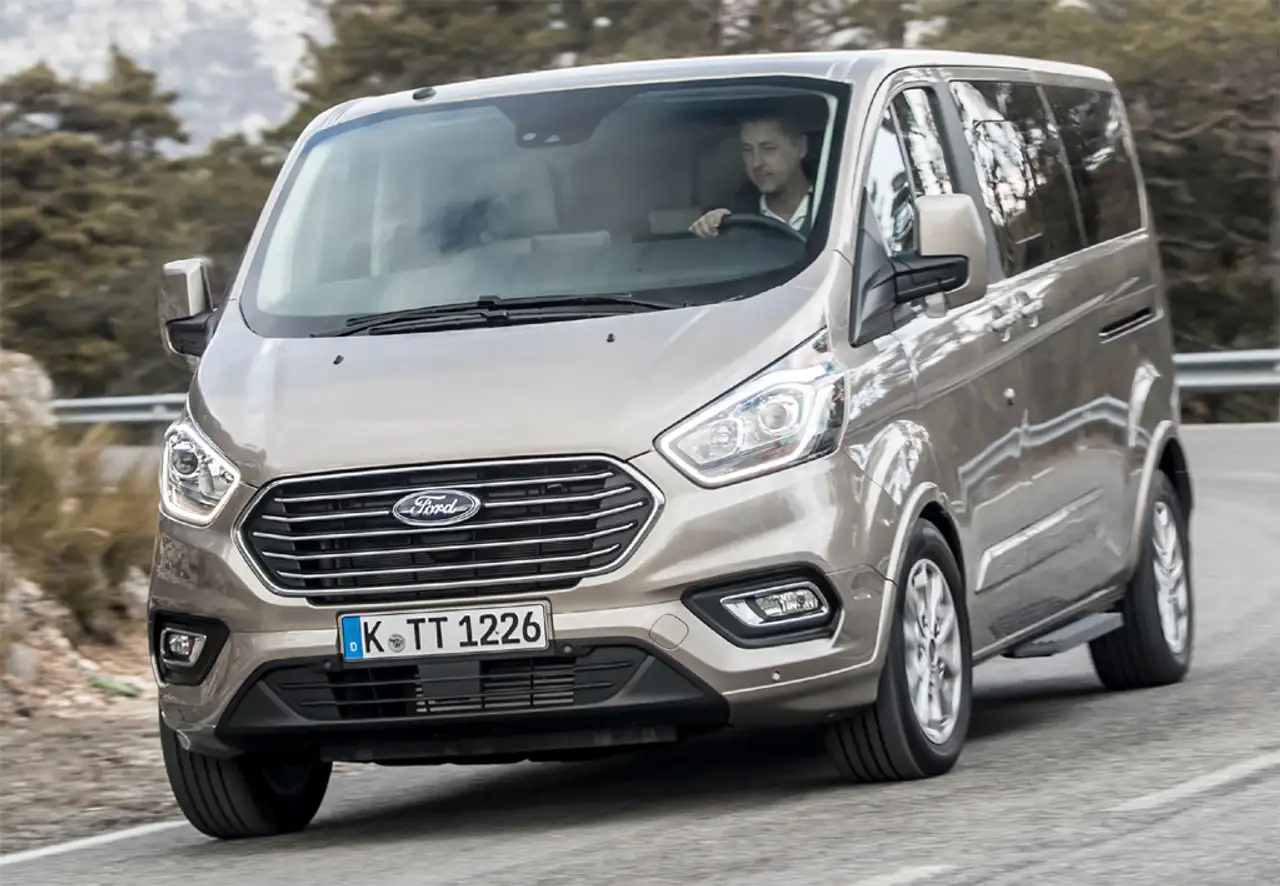 Ford Tourneo Custom 2026