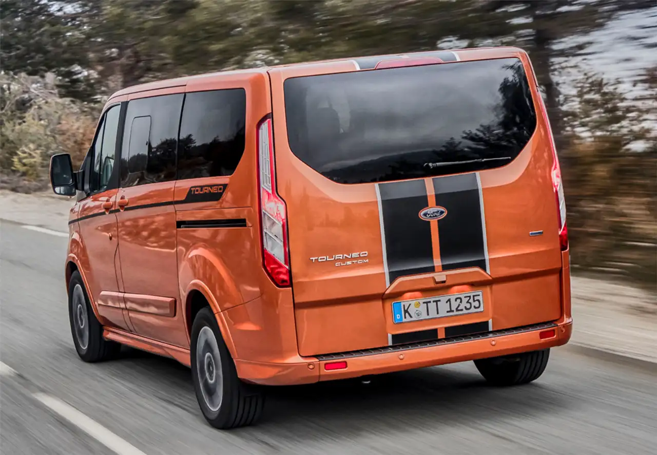Ford Tourneo Custom 2026 — фото 7
