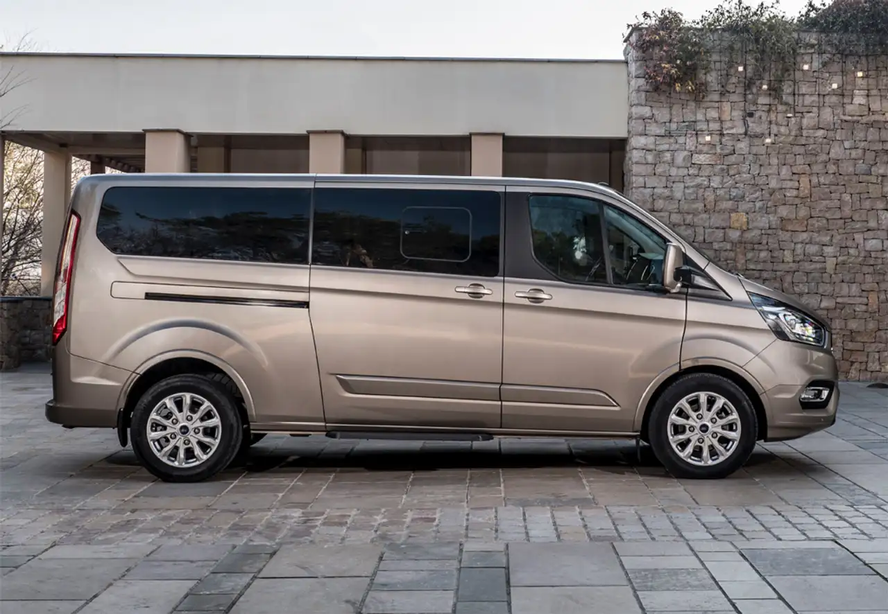 Ford Tourneo Custom 2026 — фото 15