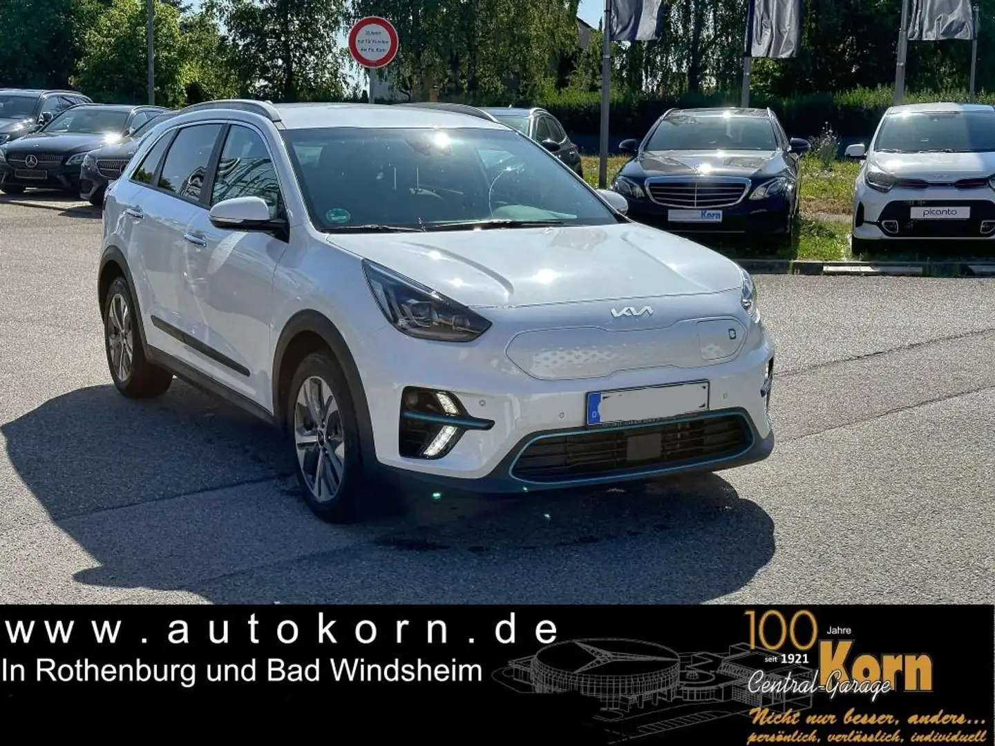 Kia Niro e- Spirit ACC LM KlimaA WPumpe PDC SpurH Weiß - 2