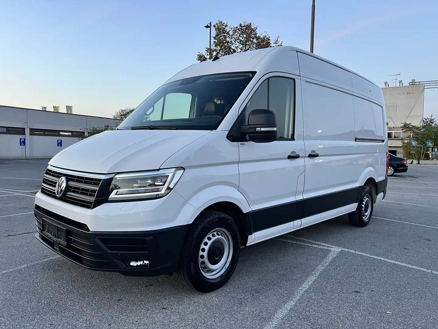 Volkswagen Crafter 35 Kasten MR L3H3 2,0 TDI BMT 4Motion - 1