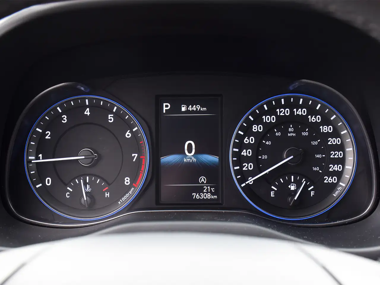 Hyundai KONA снимка Hyundai KONA
