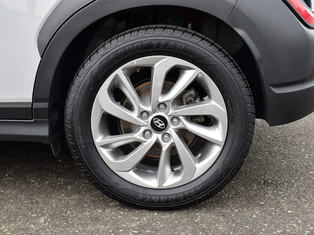 Hyundai KONA снимка Hyundai KONA