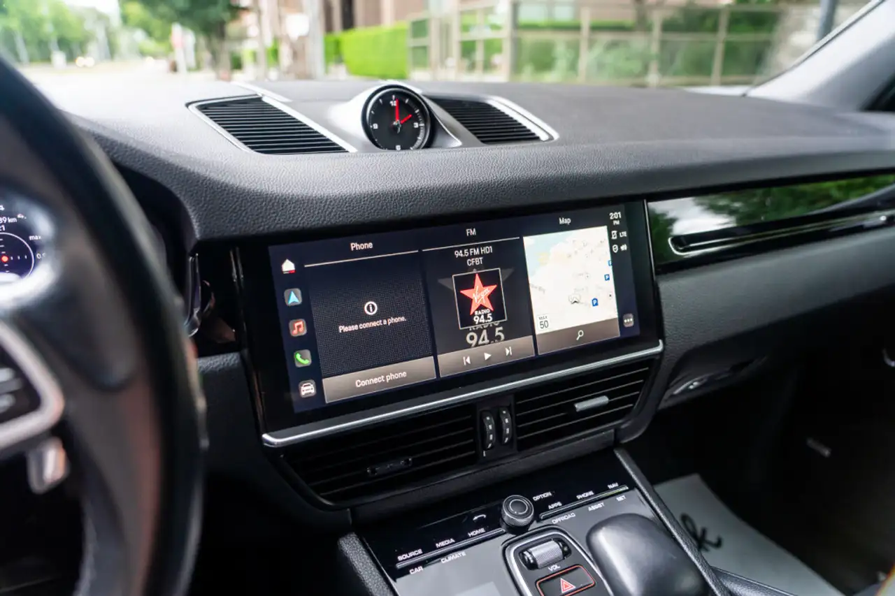 Porsche Cayenne снимка Porsche Cayenne