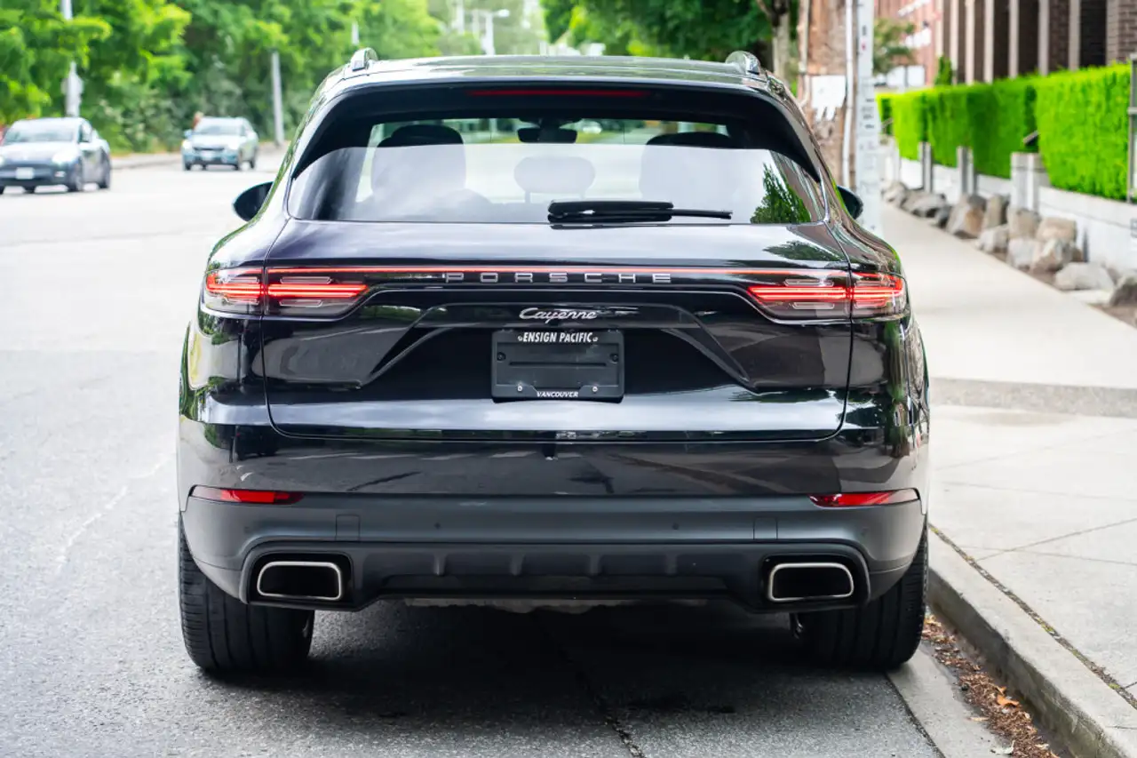 Porsche Cayenne снимка Porsche Cayenne