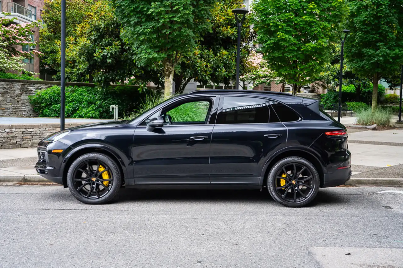 Porsche Cayenne снимка Porsche Cayenne