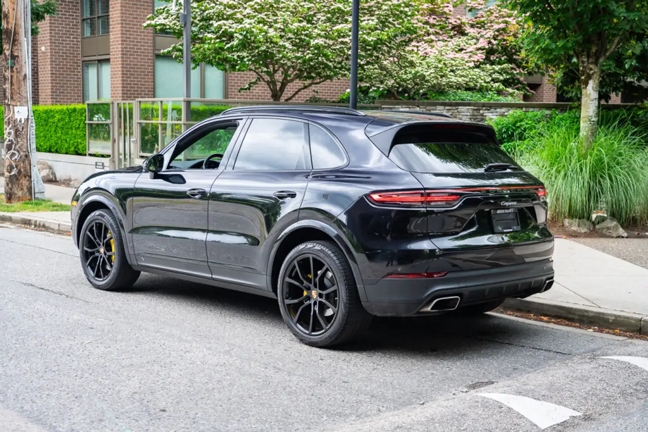 Porsche Cayenne снимка Porsche Cayenne