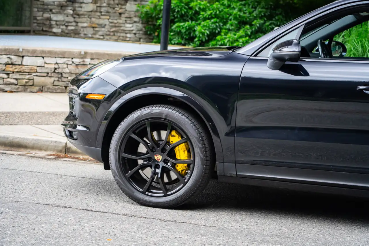 Porsche Cayenne снимка Porsche Cayenne