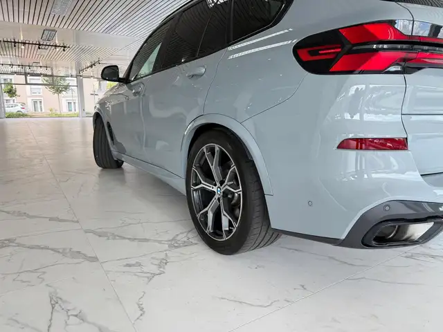 BMW X5 view 7
