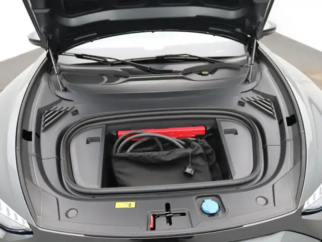 Audi E-Tron GT view 10