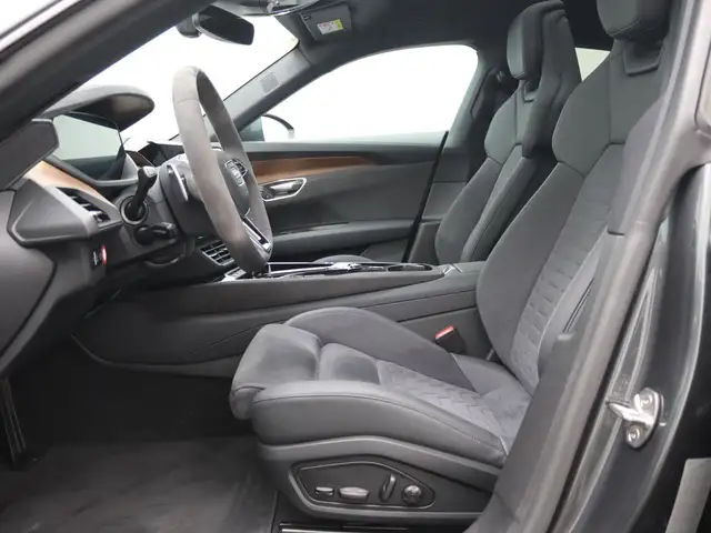 Audi E-Tron GT view 12