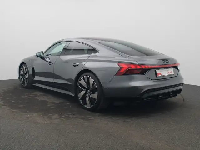 Audi E-Tron GT view 5