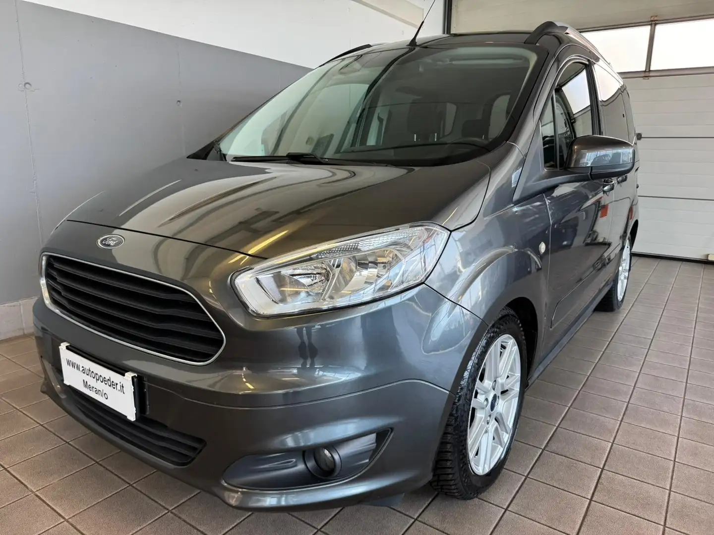 Ford Tourneo Courier Tourneo Courier 1.5 TDCI 75 CV Titanium Gris - 1