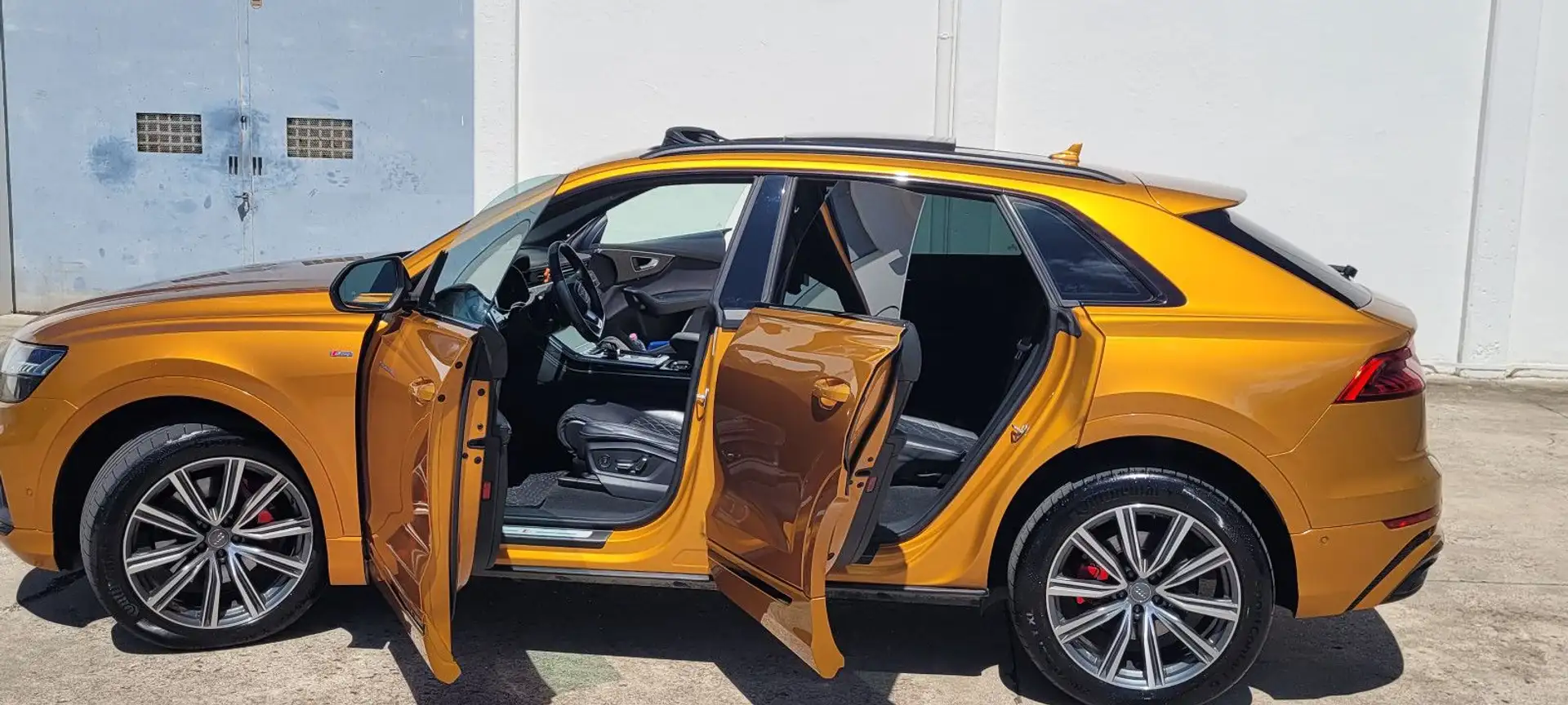 Audi Q8 50 TDI quattro Orange - 1