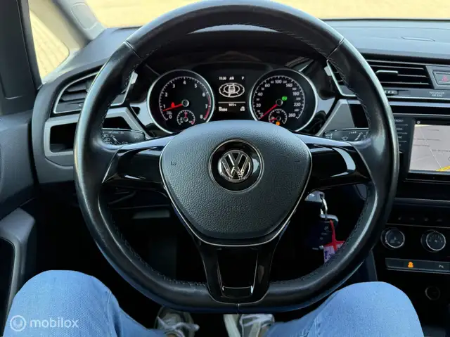 Volkswagen Touran view 12