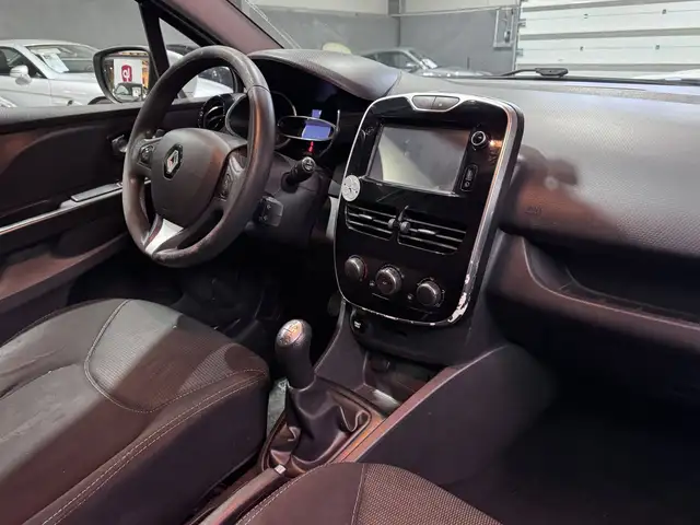 Renault Clio view 16