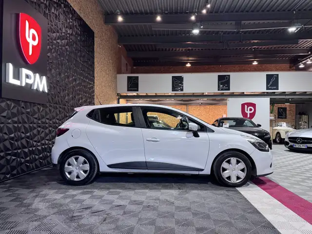 Renault Clio view 4