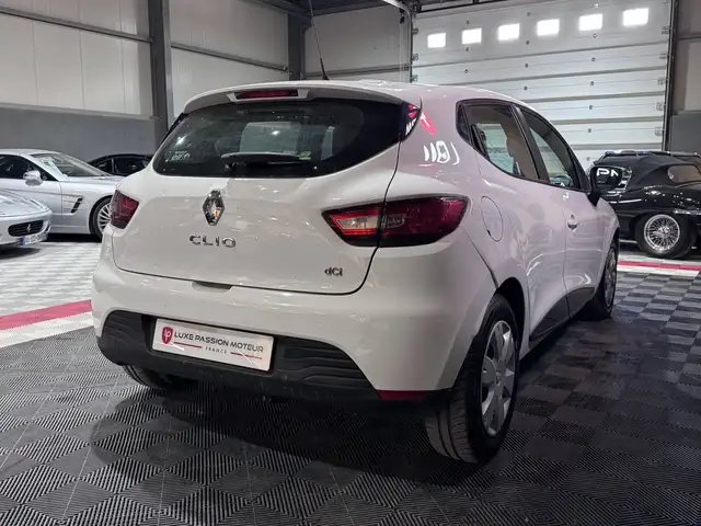 Renault Clio view 7