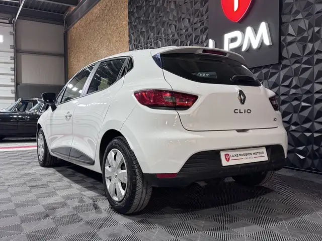 Renault Clio view 10
