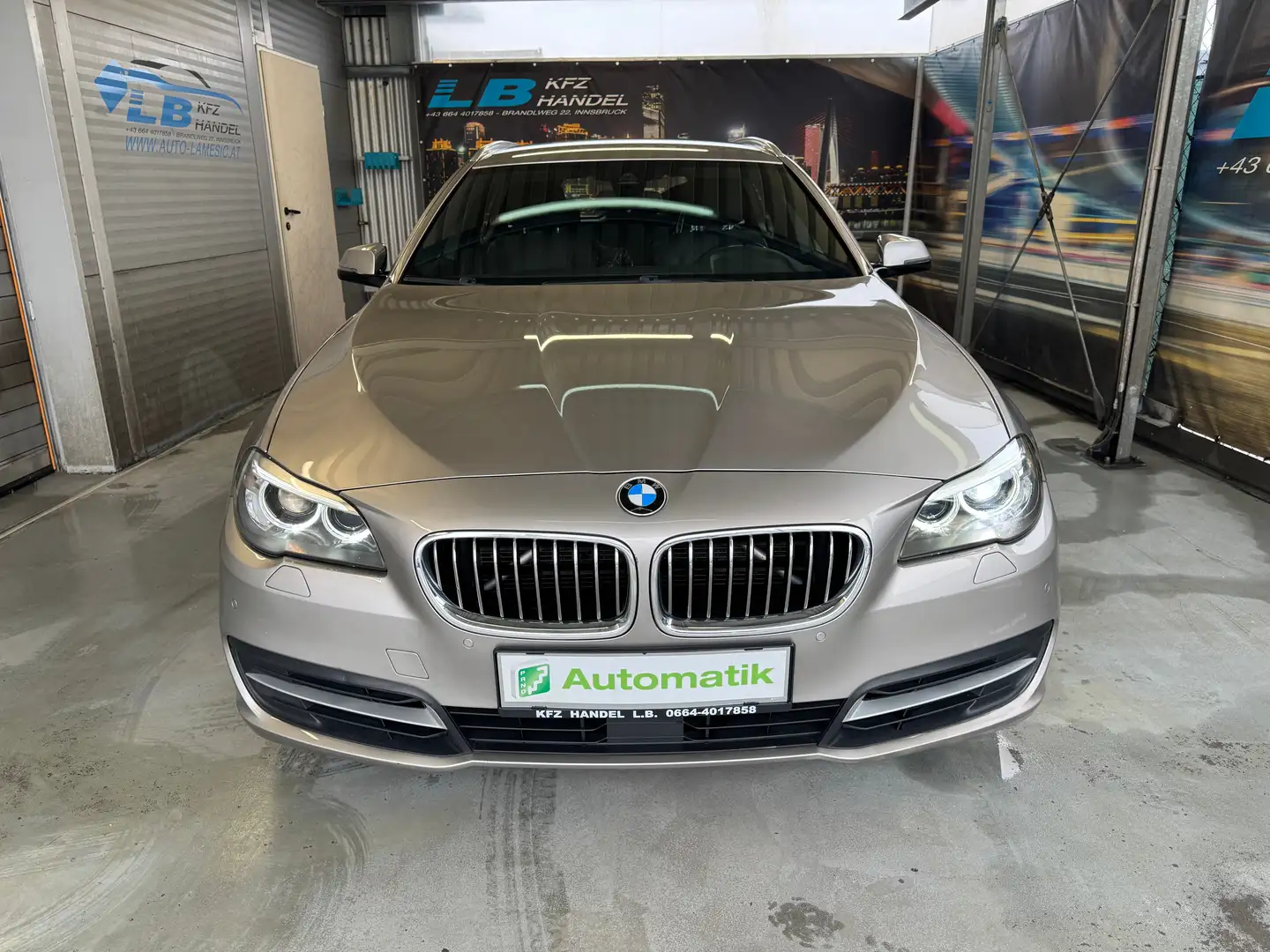 BMW 520 520 d xDrive Grau - 2
