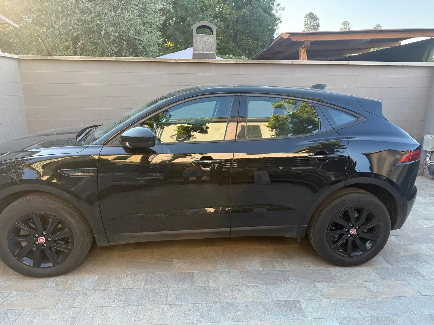 Jaguar E-Pace E-Pace 2.0d i4 R-Dynamic HSE awd 180cv auto my19 Nero - 1