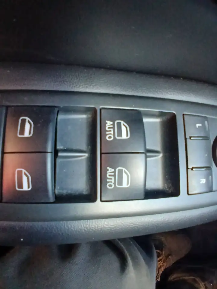 Jeep Grand Cherokee photo Jeep Grand Cherokee