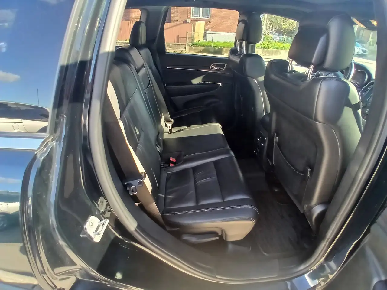 Jeep Grand Cherokee photo Jeep Grand Cherokee